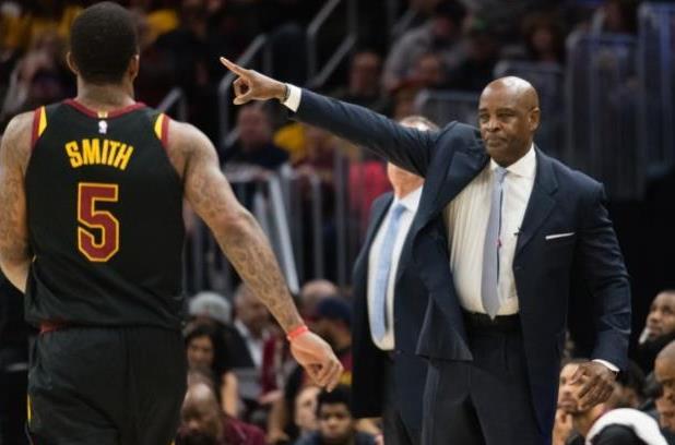 库蒂尼奥转 库蒂尼奥转